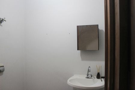 Casa à venda com 278m², 5 quartos e 3 vagasLavabo 2