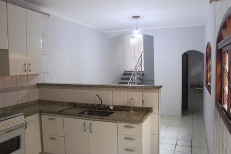 Casa à venda com 278m², 5 quartos e 3 vagasCozinha