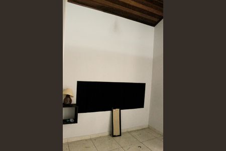 Casa à venda com 278m², 5 quartos e 3 vagasQuarto 2 do sotão