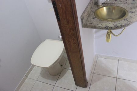 Casa à venda com 278m², 5 quartos e 3 vagasLavabo da cozinha