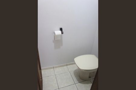 Casa à venda com 278m², 5 quartos e 3 vagasLavabo da cozinha