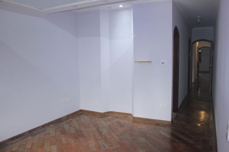 Casa à venda com 278m², 5 quartos e 3 vagasSuíte