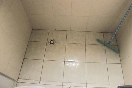 Casa à venda com 278m², 5 quartos e 3 vagasBanheiro social do sotão