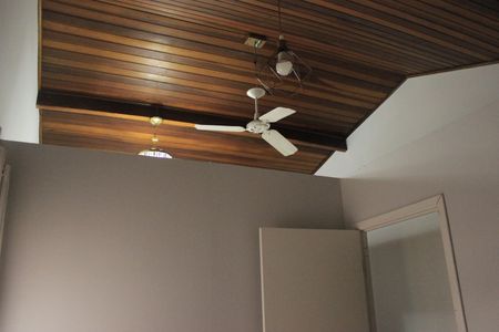 Casa à venda com 278m², 5 quartos e 3 vagasQuarto 2 do sotão