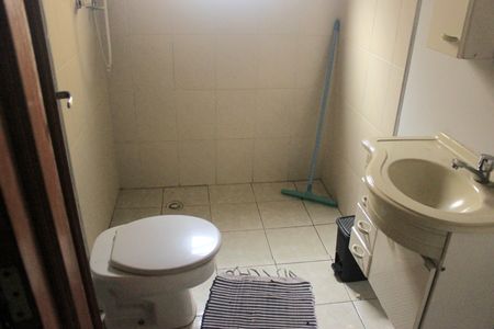 Casa à venda com 278m², 5 quartos e 3 vagasBanheiro social do sotão