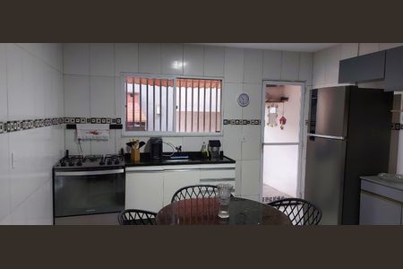 Casa à venda com 95m², 2 quartos e 1 vaga Casa à venda com 95m², 2 quartos e 1 vagaCozinha