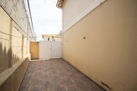 Casa de condomínio para alugar com 100m², 3 quartos e 4 vagas Casa de condomínio para alugar com 100m², 3 quartos e 4 vagasQuintal
