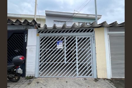 Casa para alugar com 97m², 2 quartos e 1 vaga Casa para alugar com 97m², 2 quartos e 1 vagaFachada+Placa