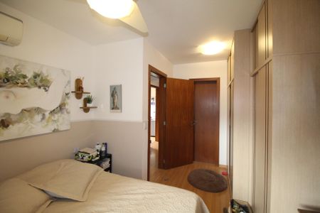 Apartamento à venda com 103m², 3 quartos e 2 vagasSuíte 1