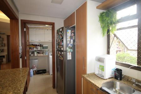 Apartamento à venda com 103m², 3 quartos e 2 vagasCozinha