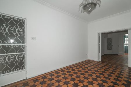 Sala de casa para alugar com 4 quartos, 350m² em Petrópolis, Porto Alegre