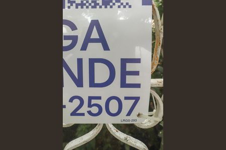 Casa à venda com 350m², 4 quartos e 2 vagasFachada