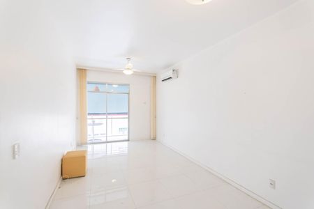 Apartamento à venda com 84m², 2 quartos e 1 vagaSala