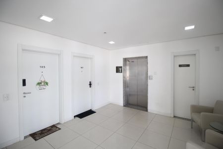 Apartamento para alugar com 67m², 2 quartos e 1 vagaCorredor