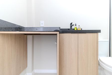 Banheiro de kitnet/studio à venda com 1 quarto, 31m² em Vila Buarque, São Paulo