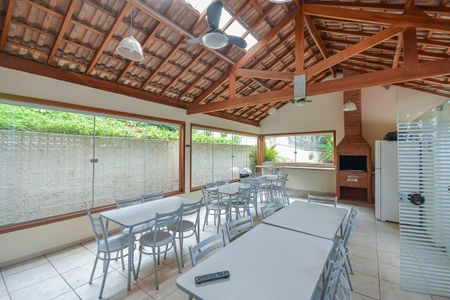 Apartamento à venda com 65m², 2 quartos e 1 vaga Apartamento à venda com 65m², 2 quartos e 1 vagaÁrea comum - Churrasqueira