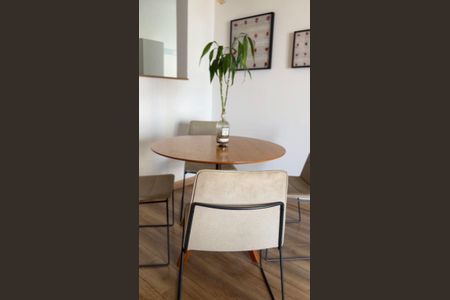 Apartamento à venda com 65m², 2 quartos e 1 vaga Apartamento à venda com 65m², 2 quartos e 1 vagaSala