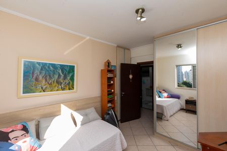 Apartamento à venda com 120m², 3 quartos e 1 vagaQuarto 2