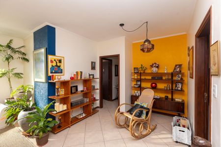 Sala de Estar de apartamento à venda com 3 quartos, 120m² em Cambuí, Campinas