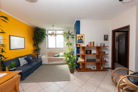 Sala de Estar de apartamento à venda com 3 quartos, 120m² em Cambuí, Campinas