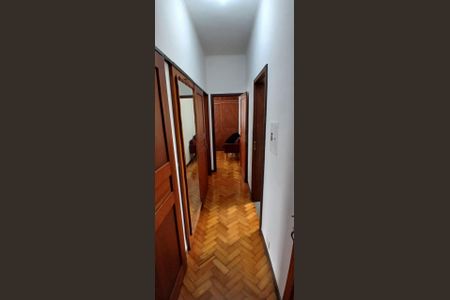 Corredor de casa à venda com 3 quartos, 170m² em Sagrada Família, Belo Horizonte