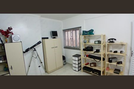 Quarto de casa à venda com 3 quartos, 170m² em Sagrada Família, Belo Horizonte