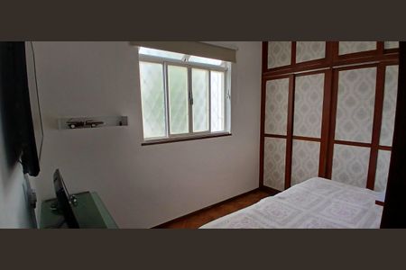 Quarto de casa à venda com 3 quartos, 170m² em Sagrada Família, Belo Horizonte