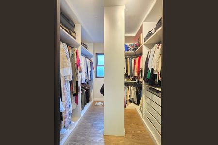 Apartamento à venda com 167m², 4 quartos e 3 vagasCloset da Suíte