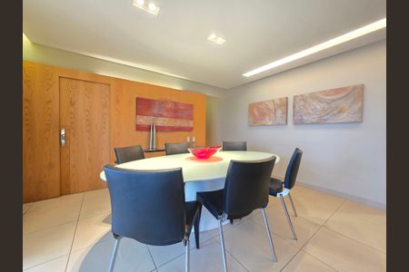 Sala  de apartamento à venda com 4 quartos, 167m² em Vila da Serra, Nova Lima