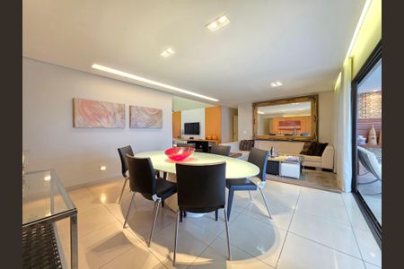 Sala  de apartamento à venda com 4 quartos, 167m² em Vila da Serra, Nova Lima