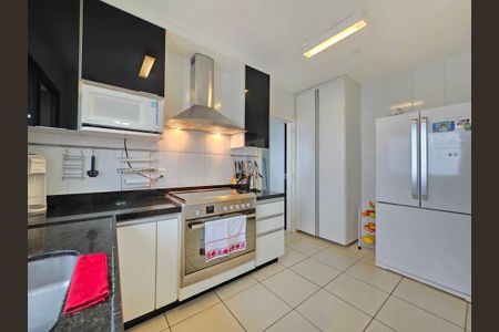 Apartamento à venda com 167m², 4 quartos e 3 vagasCozinha 