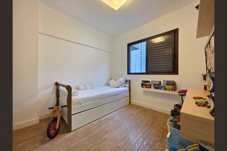 Apartamento à venda com 167m², 4 quartos e 3 vagasQuarto 