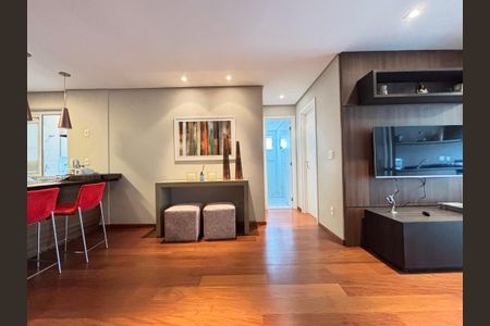 Sala de apartamento para alugar com 2 quartos, 76m² em Vila Olímpia, São Paulo