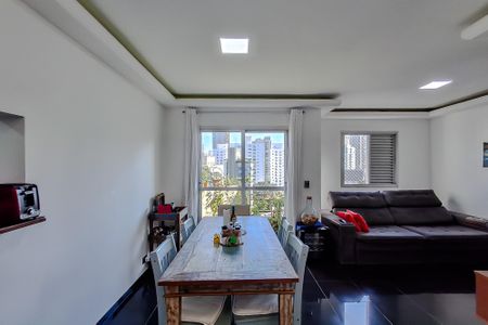 Apartamento para alugar com 118m², 3 quartos e 2 vagas Apartamento para alugar com 118m², 3 quartos e 2 vagasSala