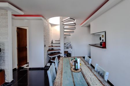 Apartamento para alugar com 118m², 3 quartos e 2 vagas Apartamento para alugar com 118m², 3 quartos e 2 vagasSala