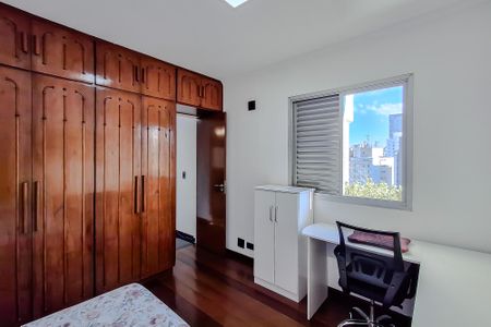 Apartamento para alugar com 118m², 3 quartos e 2 vagas Apartamento para alugar com 118m², 3 quartos e 2 vagasQuarto 1