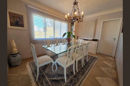 Apartamento à venda com 141m², 2 quartos e 3 vagasSala