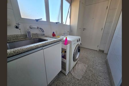Apartamento à venda com 141m², 2 quartos e 3 vagasCozinha
