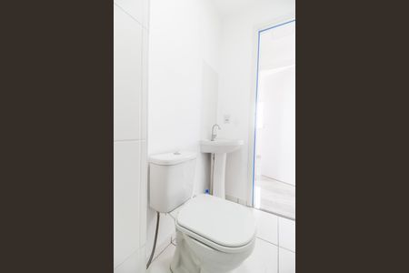 Casa para alugar com 34m², 2 quartos e 1 vaga Casa para alugar com 34m², 2 quartos e 1 vagaBanheiro