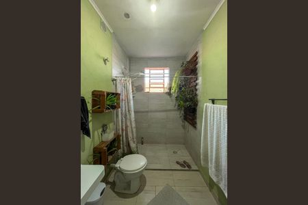 Banheiro de casa à venda com 2 quartos, 220m² em Parque Bristol, São Paulo