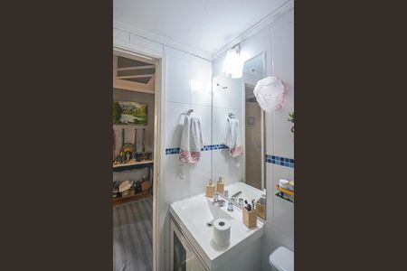 Casa de condomínio à venda com 73m², 3 quartos e 1 vaga Casa de condomínio à venda com 73m², 3 quartos e 1 vagaBanheiro