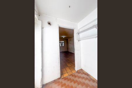 Acesso de casa para alugar com 1 quarto, 33m² em Parque Bristol, São Paulo