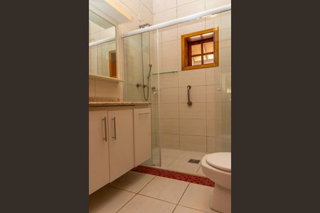 Casa para alugar com 220m², 3 quartos e 3 vagasBanheiro Suite 1 