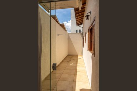 Vista Porta Balção sala de casa para alugar com 3 quartos, 220m² em Parque Primavera, Americana