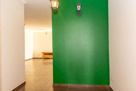 Hall de acesso a sala de casa para alugar com 3 quartos, 220m² em Parque Primavera, Americana