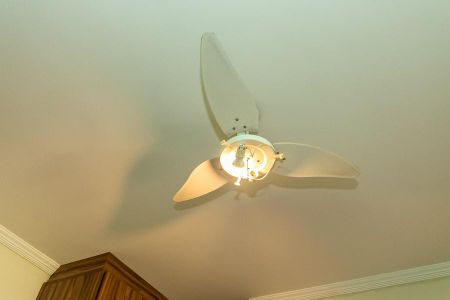 Casa para alugar com 220m², 3 quartos e 3 vagasDetalhe Suite 1-Ventilador