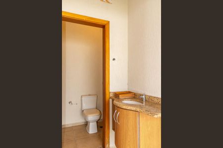 Casa para alugar com 220m², 3 quartos e 3 vagasBanhero de Serviço e lavabo