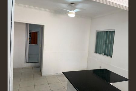 Casa para alugar com 2 quartos, 46m² em Jardim Carioca, Rio de Janeiro