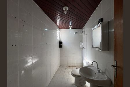 Banheiro de casa para alugar com 1 quarto, 40m² em Vila Palmeiras, São Paulo