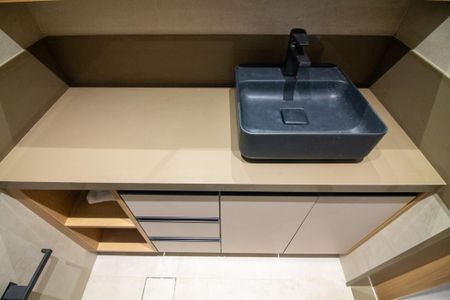 Studio para alugar com 31m², 1 quarto e 1 vaga Studio para alugar com 31m², 1 quarto e 1 vagaBanheiro